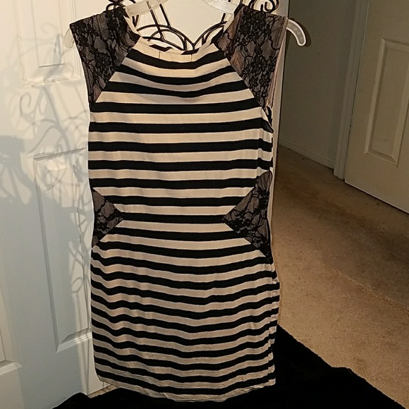 Dress - Picture 2 of 2